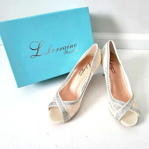 L Lorraine Bridal Shoes 9 NWT Women Elise Ivory Lace Rhinestone 3 1/2" Peep Toe